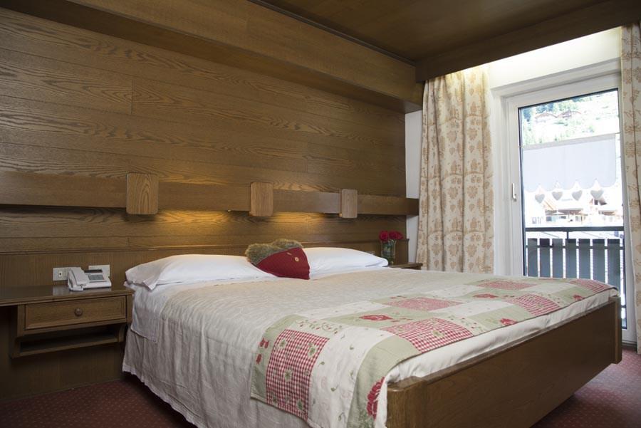 Sporthotel Enrosadira