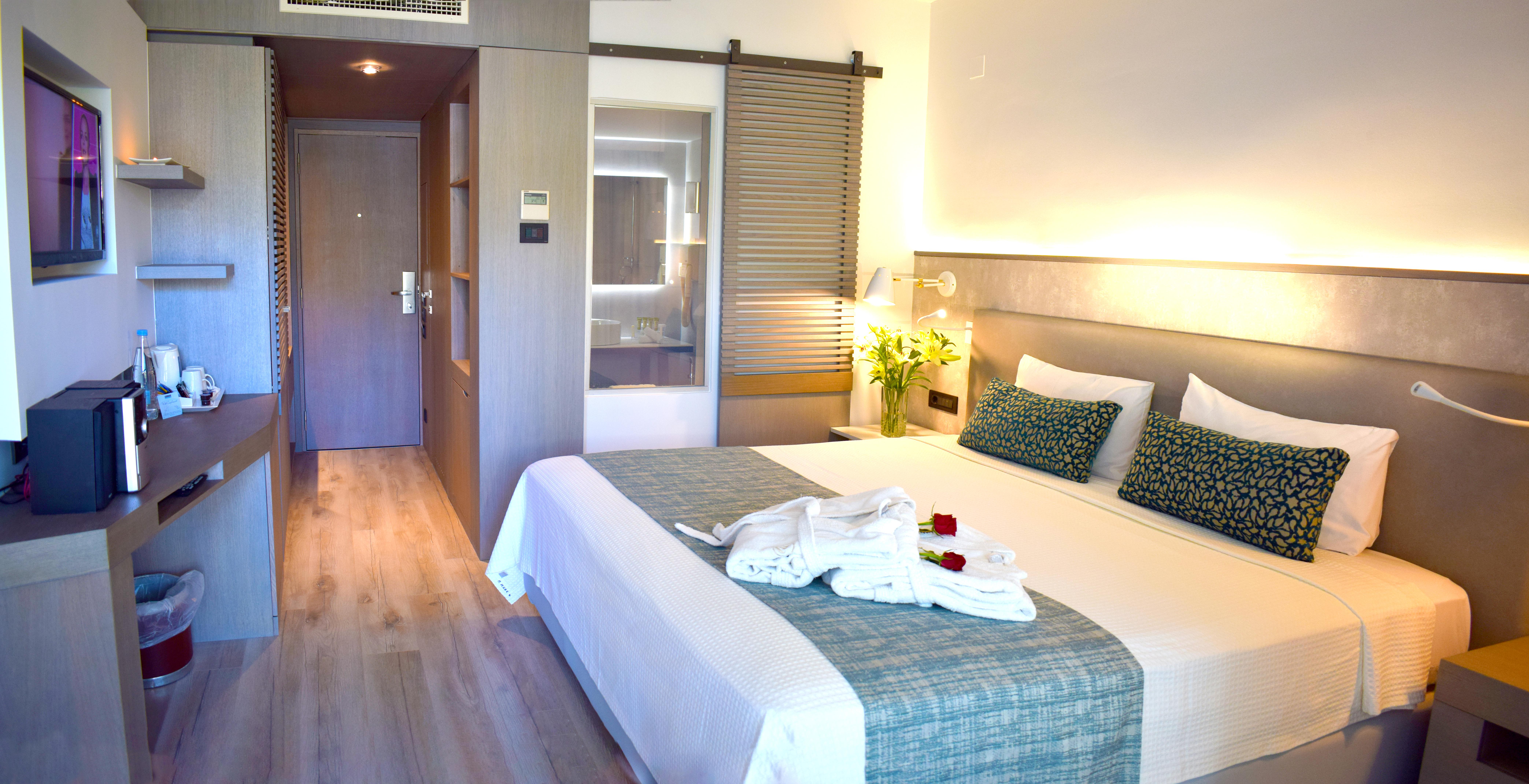 Hotel Minos Mare Beach