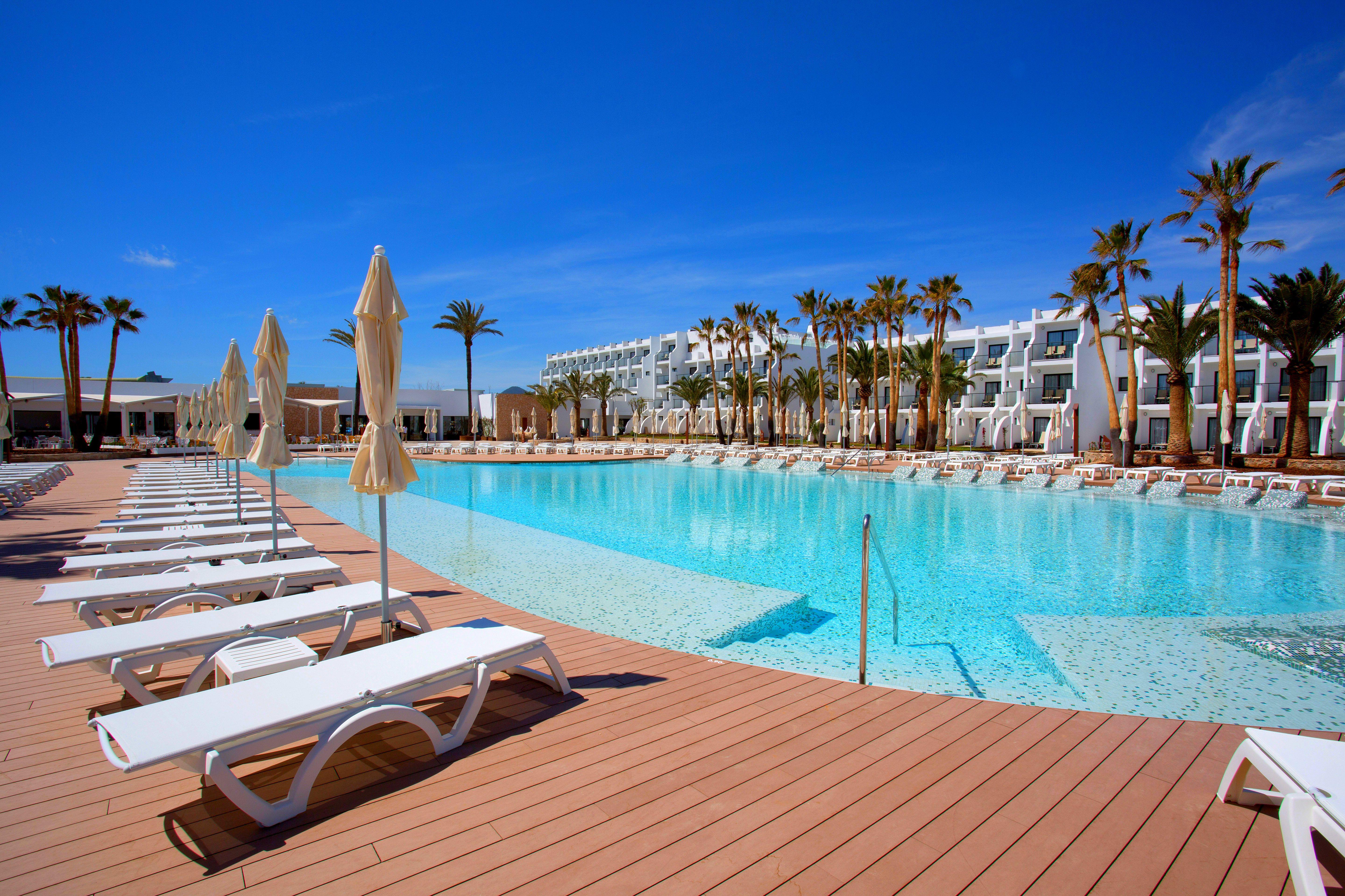 Grand Palladium White Island Resort & Spa