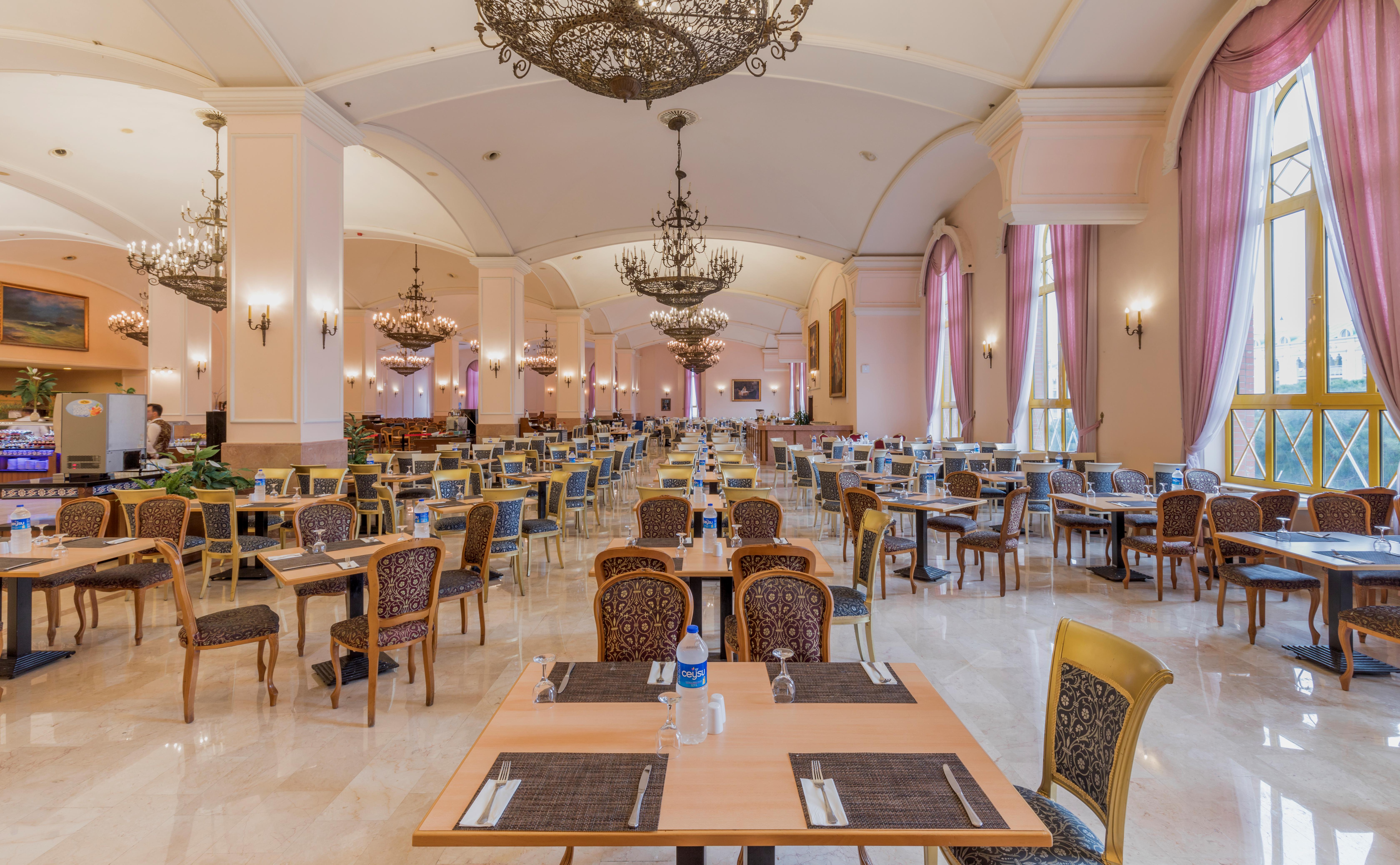 Hotel Kremlin Palace