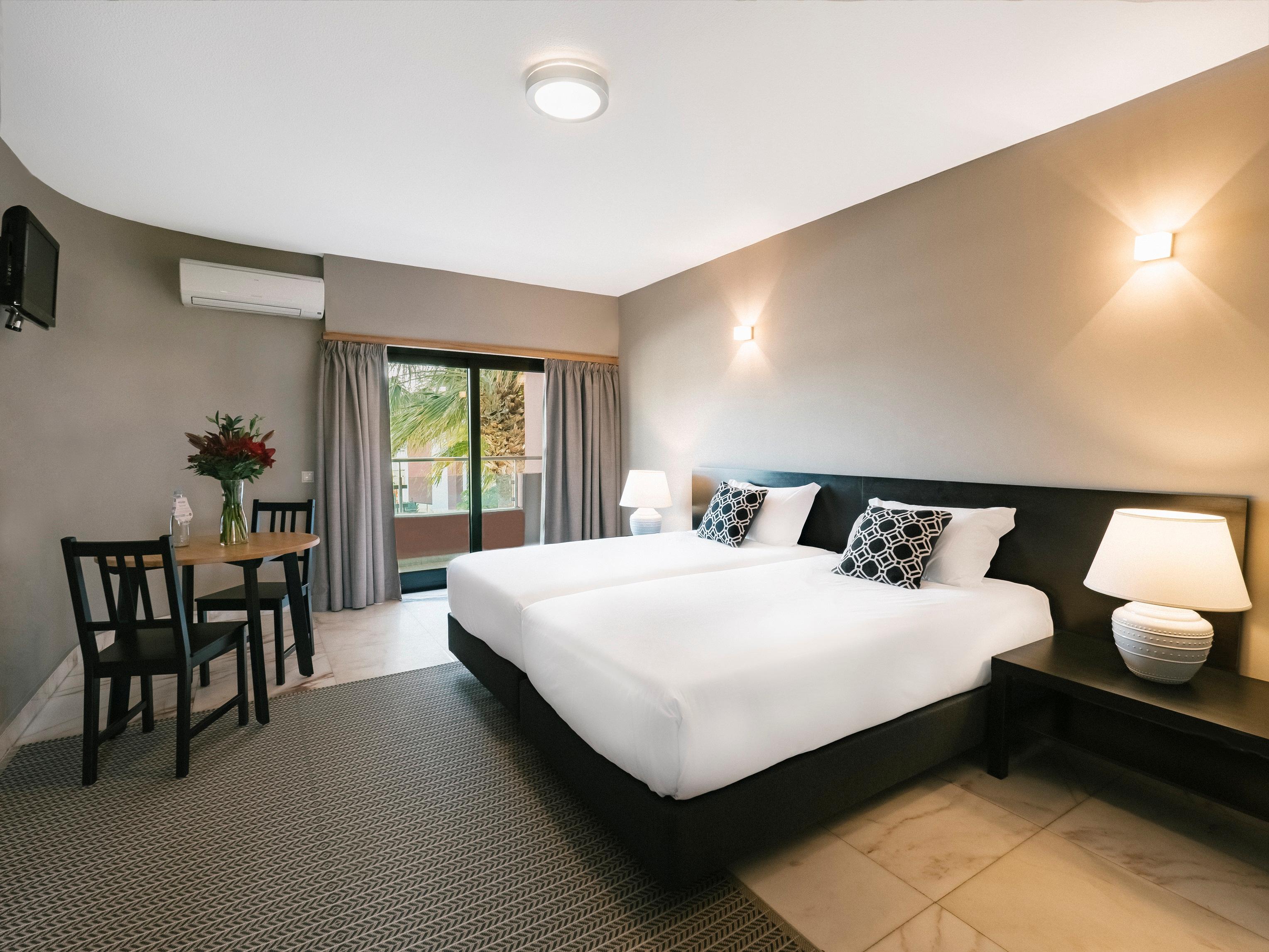 Topazio Vibe Beach Hotel & Apartments - Hotel (Adults only 18+)