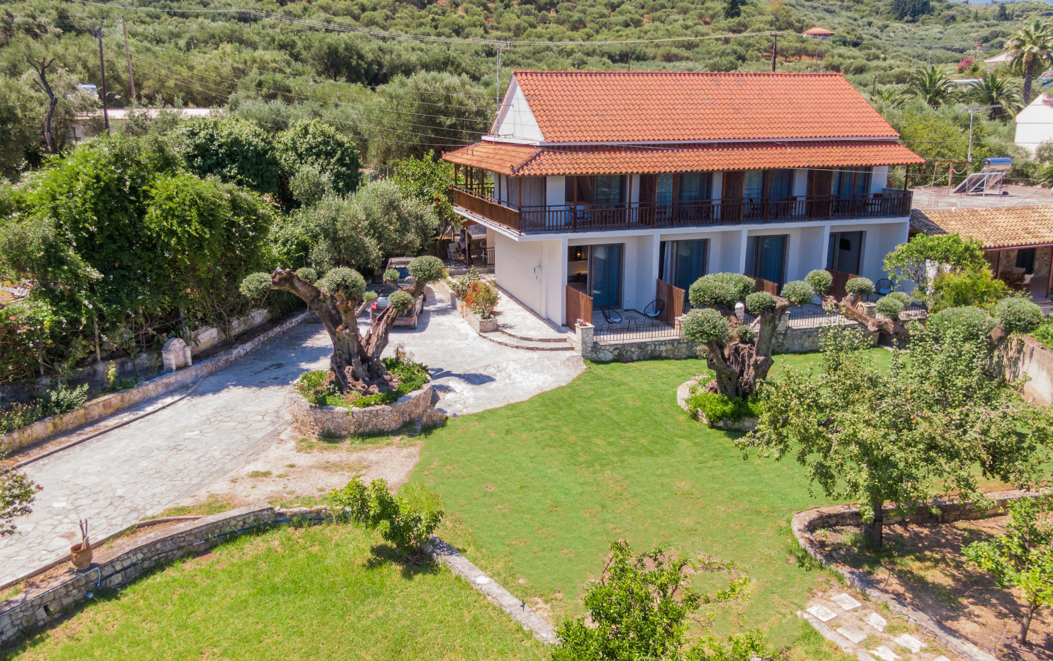 Eptanisos Beachfront Suites