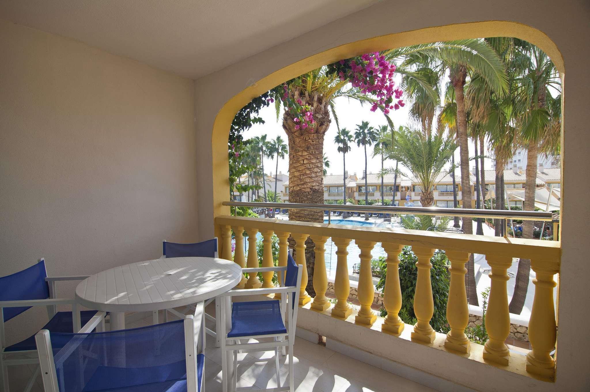 Royal Son Bou Family Club