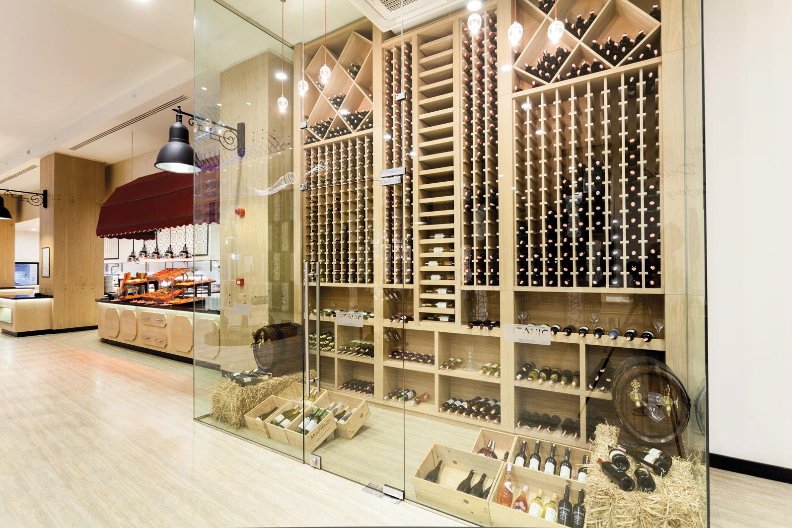 Hotel Titanic Deluxe Lara