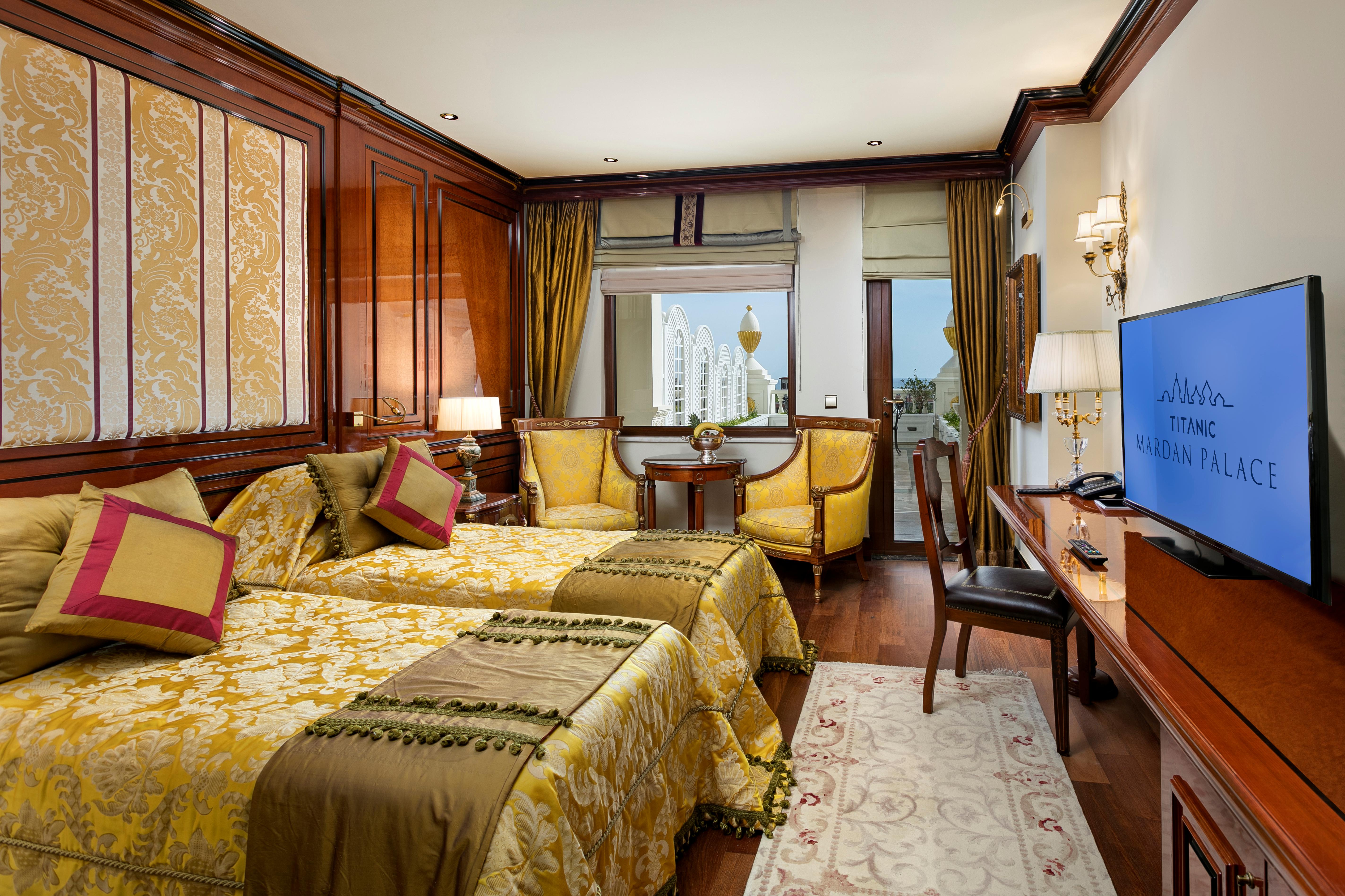 Hotel Titanic Mardan Palace