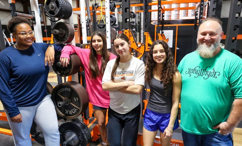 Oviedo seniors seek strong finish in FHSAA girls weightlifting state meet Oviedo seniors seek strong finish in FHSAA girls weightlifting state meet