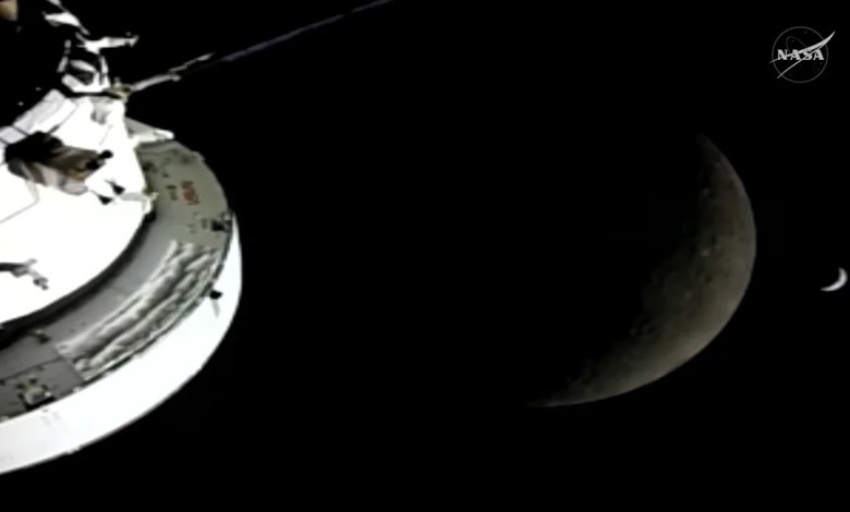 Artemis 2 astronauts fly around the moon in record-breaking lunar loop by NASA Artemis 2 astronauts fly around the moon in record-breaking lunar loop by NASA