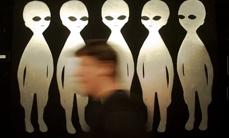 If aliens exist, what would they think of us? If aliens exist, what would they think of us?