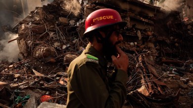 Death toll in Pakistan shopping centre fire rises to at least 60 Death toll in Pakistan shopping centre fire rises to at least 60