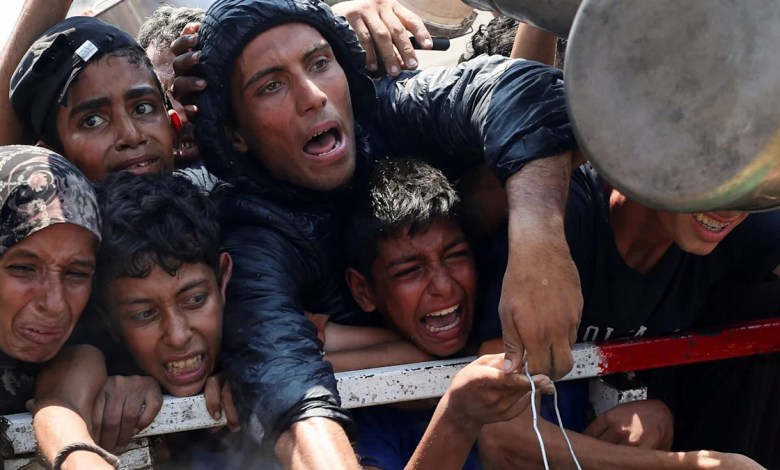 Gaza air drops ‘a grotesque distraction’, aid agencies warn Gaza air drops ‘a grotesque distraction’, aid agencies warn