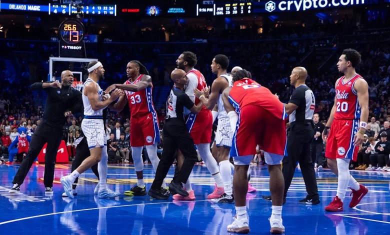 Jalen Suggs picks a fight with 280-pound Andre Drummond, gets ejected for it Jalen Suggs picks a fight with 280-pound Andre Drummond, gets ejected for it