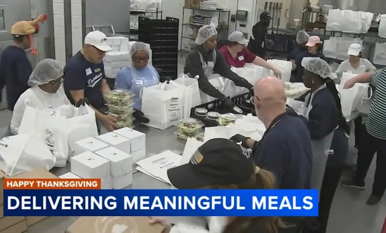 MANNA makes sure those with chronic illnesses have a Thanksgiving meal MANNA makes sure those with chronic illnesses have a Thanksgiving meal