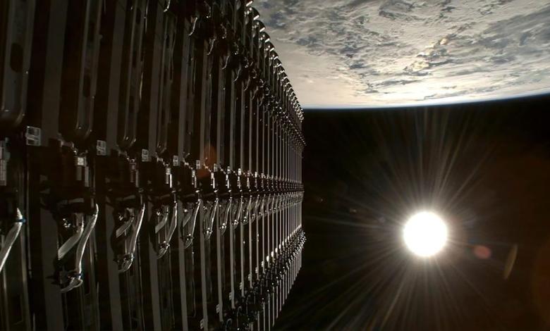 A SpaceX Starlink satellite is tumbling and falling out of space after partial breakup in orbit A SpaceX Starlink satellite is tumbling and falling out of space after partial breakup in orbit