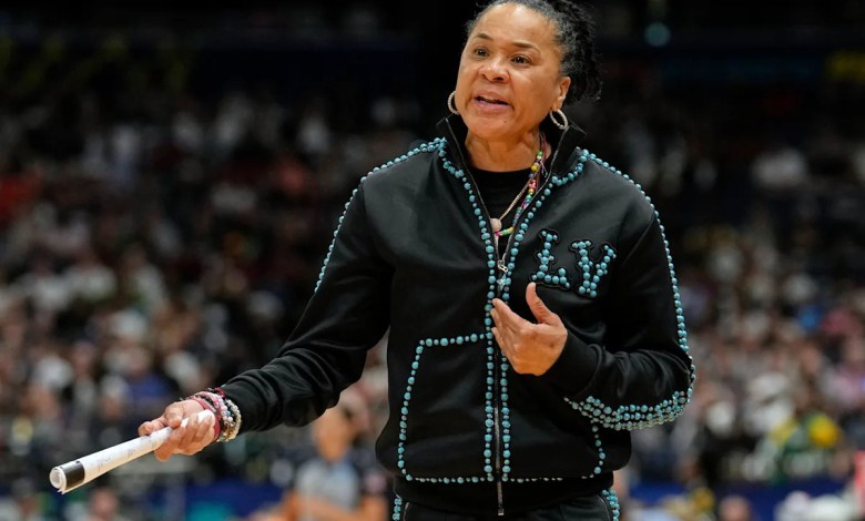 Dawn Staley says she would have left South Carolina for New York Knicks coaching job Dawn Staley says she would have left South Carolina for New York Knicks coaching job
