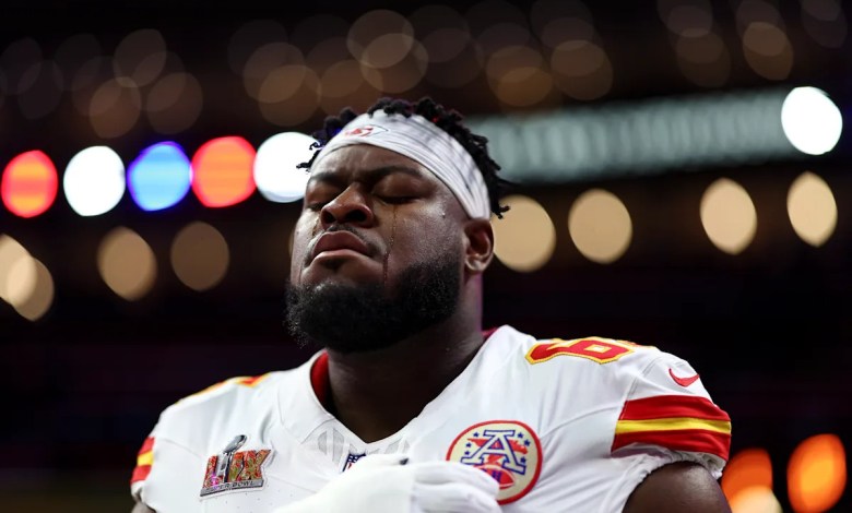Trey Smith agrees to 4-year, million extension with Chiefs to become highest-paid guard in NFL: Reports Trey Smith agrees to 4-year, million extension with Chiefs to become highest-paid guard in NFL: Reports