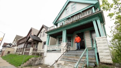Metcalfe Park couple leaves home, exposing the limits of rent withholding process Metcalfe Park couple leaves home, exposing the limits of rent withholding process