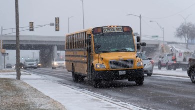 School closings, delays Monday as light snow moves through School closings, delays Monday as light snow moves through