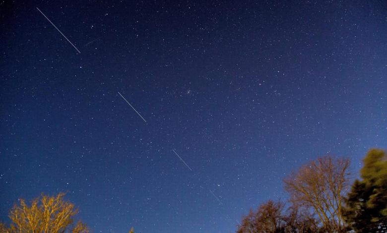 Starlink is lowering thousands of satellites’ orbits to reduce risk of collisions Starlink is lowering thousands of satellites’ orbits to reduce risk of collisions