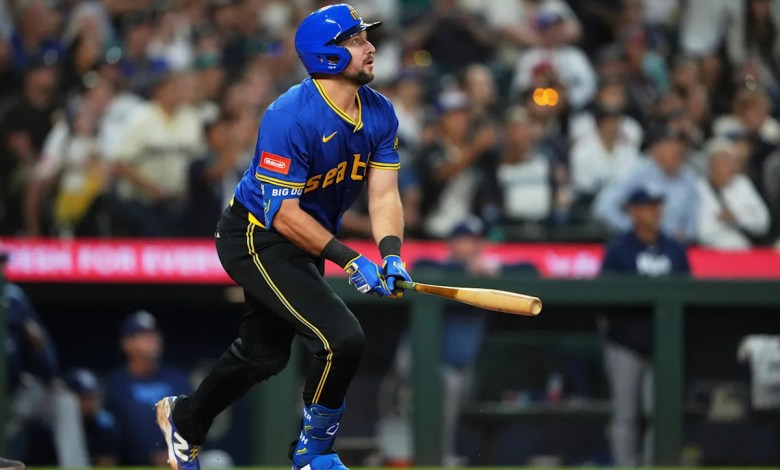 Raleigh hits MLB-leading 43rd homer in 8th to rally Mariners to a 3-2 win over Rays Raleigh hits MLB-leading 43rd homer in 8th to rally Mariners to a 3-2 win over Rays