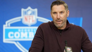 Commanders GM has huge praise for returning veteran offensive lineman Commanders GM has huge praise for returning veteran offensive lineman