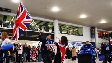 Olympic hero Weston welcomed home by proud family Olympic hero Weston welcomed home by proud family