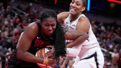 Sparks beat Sun for 4th straight victory Sparks beat Sun for 4th straight victory