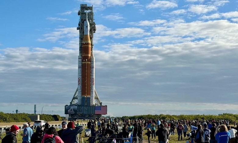NASA hauls Artemis II moon rocket to launch pad for February flight NASA hauls Artemis II moon rocket to launch pad for February flight