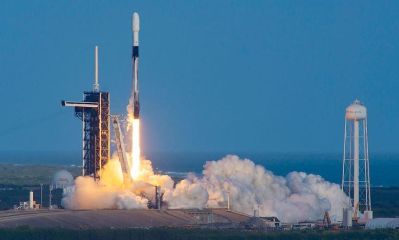 SpaceX launches Starlink missions in dual-coast spaceflight doubleheader (videos) SpaceX launches Starlink missions in dual-coast spaceflight doubleheader (videos)