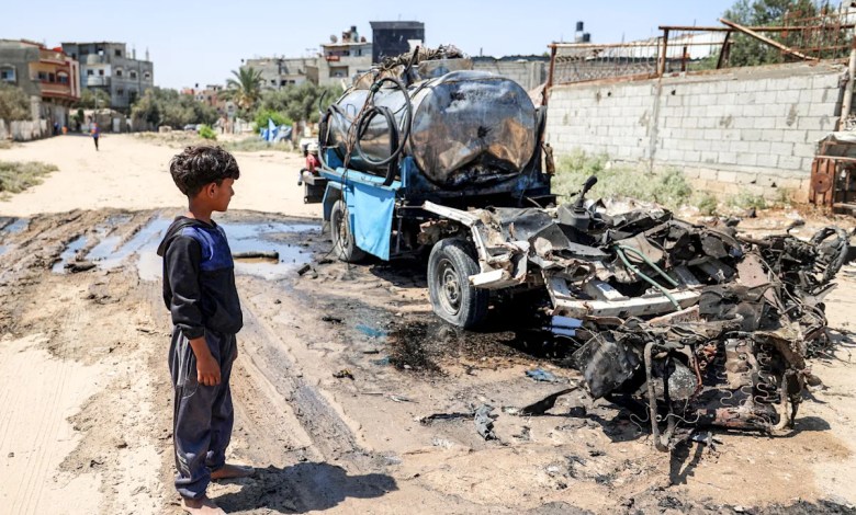 Israel continues to pound Gaza, killing 72, as truce talks stall Israel continues to pound Gaza, killing 72, as truce talks stall