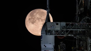 Watch NASA roll Artemis 2 moon rocket off launch pad today to deal with glitch Watch NASA roll Artemis 2 moon rocket off launch pad today to deal with glitch