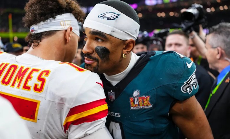 The Super Bowl LIX starting quarterbacks combined for eight turnovers, zero TDs in Week 14 The Super Bowl LIX starting quarterbacks combined for eight turnovers, zero TDs in Week 14