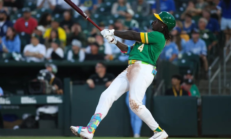 Butler homers, Kurtz extends walk streak to 18 games; Athletics beat Royals 5-2 Butler homers, Kurtz extends walk streak to 18 games; Athletics beat Royals 5-2