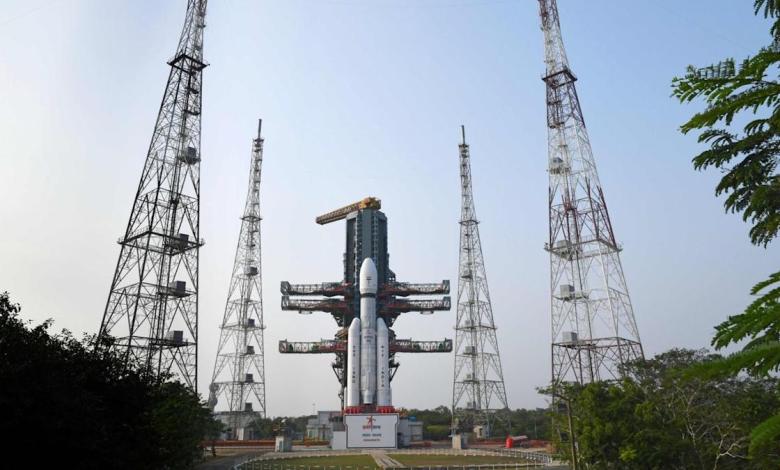Watch Indian rocket launch record-breaking BlueBird 6 smartphone satellite to orbit tonight Watch Indian rocket launch record-breaking BlueBird 6 smartphone satellite to orbit tonight