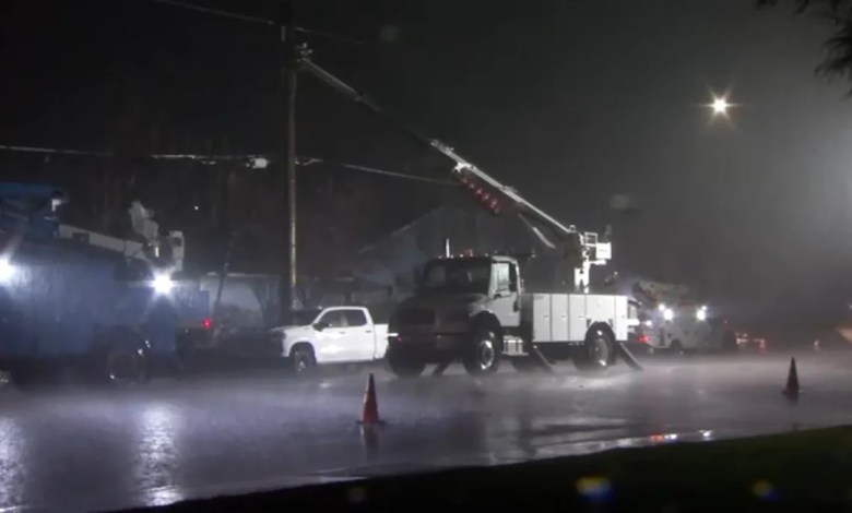 Power outages, road hazards mount as winter storm hits Central Valley Power outages, road hazards mount as winter storm hits Central Valley