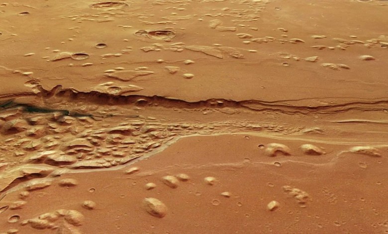 Mars orbiter captures striking images of ‘chaos and craters’ carved by ancient floods Mars orbiter captures striking images of ‘chaos and craters’ carved by ancient floods
