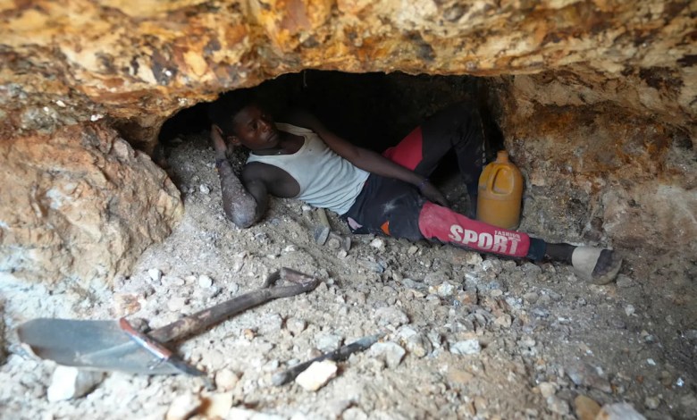 At least 37 killed in Nigeria mine carbon monoxide poisoning: Reports At least 37 killed in Nigeria mine carbon monoxide poisoning: Reports