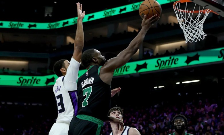 Celtics use big fourth quarter to close out Kings in 14-point win Celtics use big fourth quarter to close out Kings in 14-point win