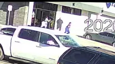 Witnesses run as man opens fire in central Fresno health clinic Witnesses run as man opens fire in central Fresno health clinic