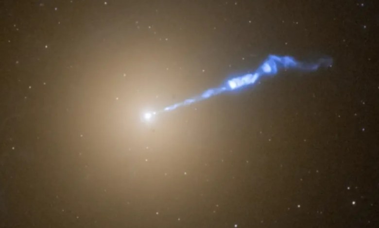 Astronomers watch 1st black hole ever imaged launch a 3,000‑light‑year‑long cosmic jet from its glowing ‘shadow’ Astronomers watch 1st black hole ever imaged launch a 3,000‑light‑year‑long cosmic jet from its glowing ‘shadow’
