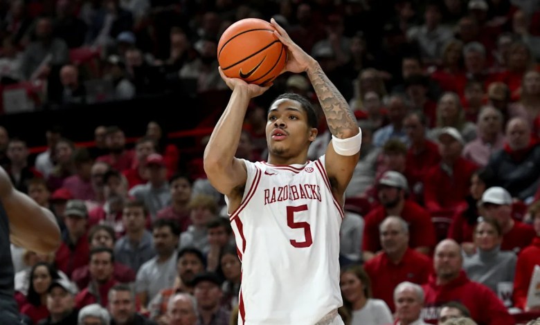 Acuff scores 17 and No. 20 Arkansas routs No. 15 Vanderbilt 93-68 Acuff scores 17 and No. 20 Arkansas routs No. 15 Vanderbilt 93-68