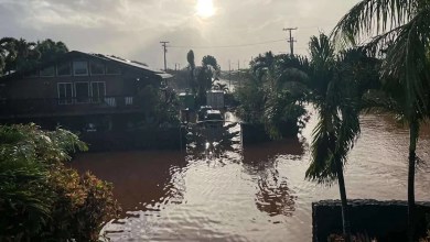 Thousands ordered to evacuate as Oahu floods put dam at imminent risk of failure Thousands ordered to evacuate as Oahu floods put dam at imminent risk of failure