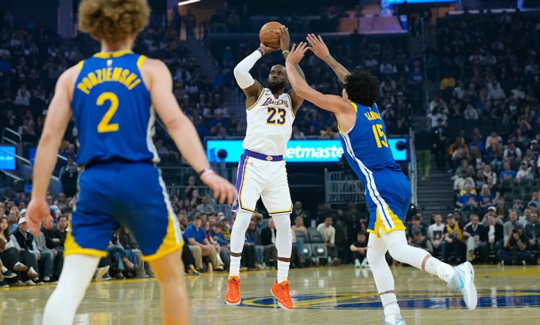 LeBron James becomes second player to make 1,000 3-pointers with Lakers, starts hot vs. Warriors LeBron James becomes second player to make 1,000 3-pointers with Lakers, starts hot vs. Warriors