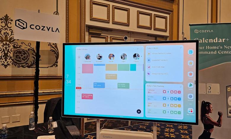 Cozyla showed off a 4K, 55-inch digital family calendar at CES Cozyla showed off a 4K, 55-inch digital family calendar at CES