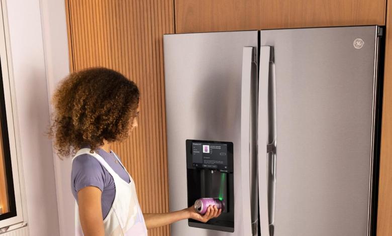 GE’s new Smart Refrigerator automates grocery shopping with a barcode scanner and Instacart GE’s new Smart Refrigerator automates grocery shopping with a barcode scanner and Instacart