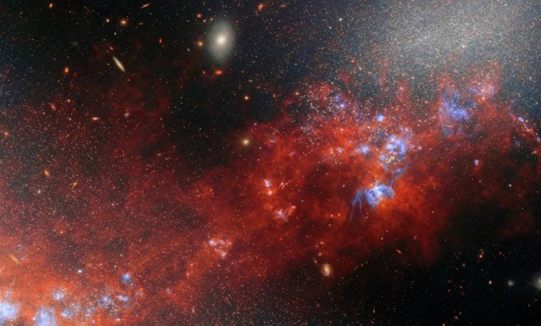 Glowing bridge links dwarf galaxies in stunning new image from the James Webb Space Telescope Glowing bridge links dwarf galaxies in stunning new image from the James Webb Space Telescope