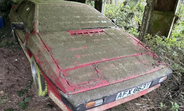 Barn Stored Lotus Esprit Turbo Seen After 30 Years Barn Stored Lotus Esprit Turbo Seen After 30 Years