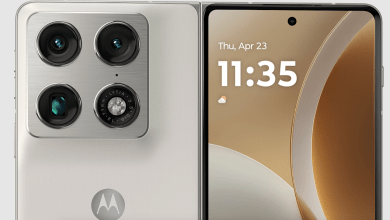 Motorola just announced a foldable phone to rival Samsung and Google at CES Motorola just announced a foldable phone to rival Samsung and Google at CES