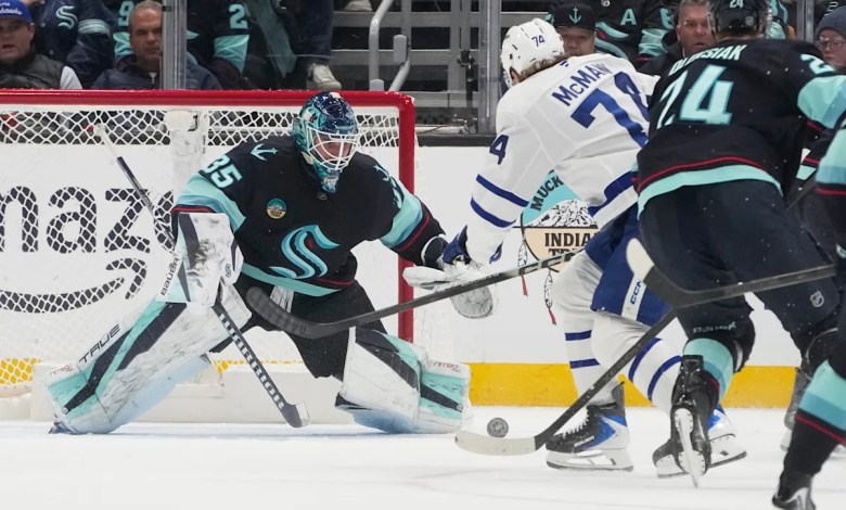 Shane Wright scores twice as Kraken extend win streak to 3 games with 5-2 win over Maple Leafs Shane Wright scores twice as Kraken extend win streak to 3 games with 5-2 win over Maple Leafs