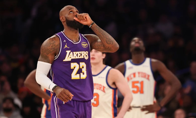 Knicks reel off 6th straight win, beat Lakers in what might be LeBron James’ final game at Madison Square Garden Knicks reel off 6th straight win, beat Lakers in what might be LeBron James’ final game at Madison Square Garden