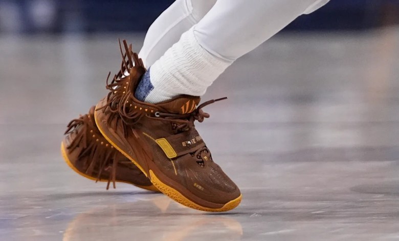 The surprising complexity behind the squeak of basketball shoes on hardwood floors The surprising complexity behind the squeak of basketball shoes on hardwood floors
